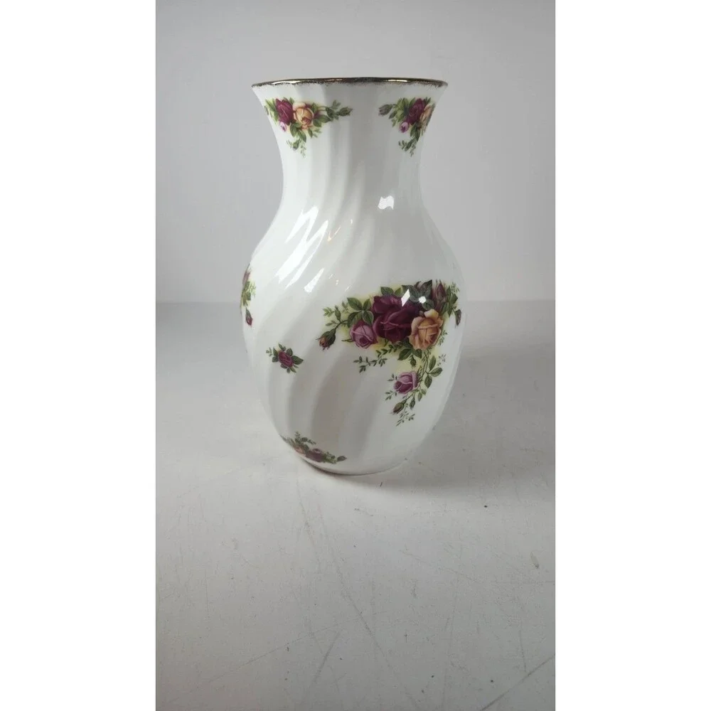 Royal Albert Old Country Roses Vase ~ Swirl Pattern 8